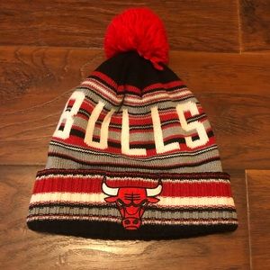 Bulls beanie with Pom Pom